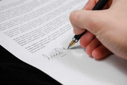 Employment Law - Documents Signature