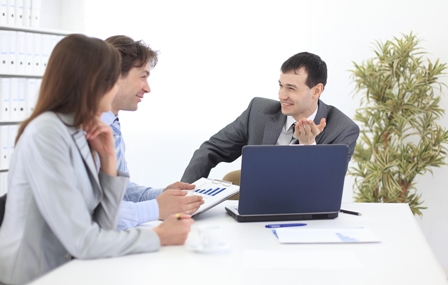 EVP - Professionals at desk