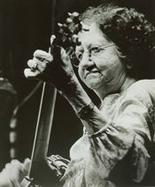 Aunt Jenny Wilson 4×6 crop color